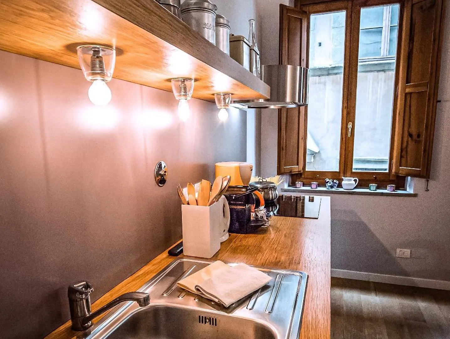Acacia Firenze - Peonia Apartment Italy